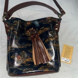 Patricia Nash bag used a few times, in really good shape. Medium size,long strap
